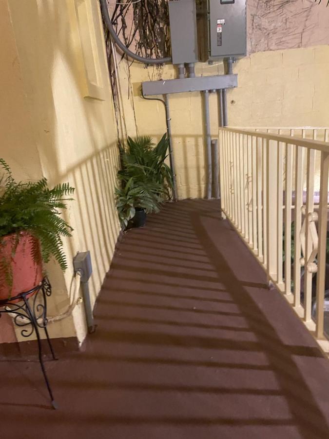Midtown Guest House Charlotte Amalie Exterior photo
